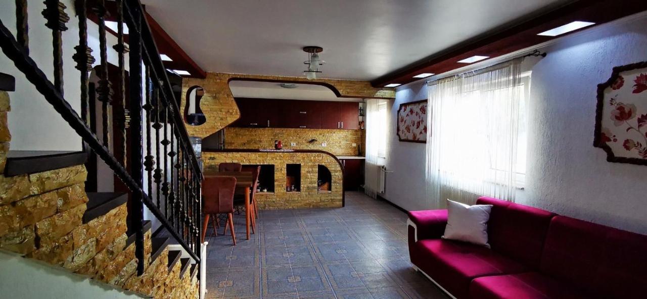 Casa De Vacanta Dalia Si Crina Babadag Exteriör bild