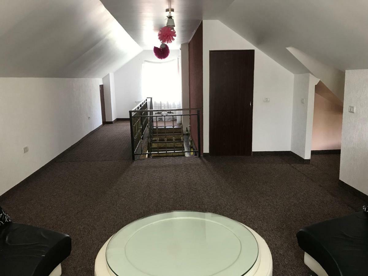 Casa De Vacanta Dalia Si Crina Babadag Exteriör bild
